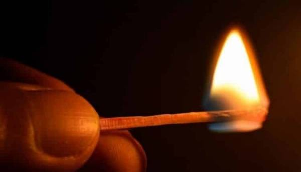 مصري يقتل زوجته وأبناءه الثلاثة حرقًا.. والسبب!