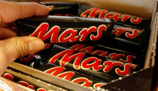 من طفل مصاب بشلل الأطفال إلى أشهر صانع شكولاته.. تعرّف على قصة فرانكلين مارس