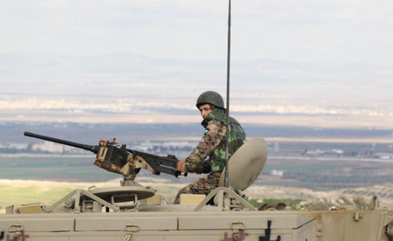 الجيش: يقصف عصابات داعش بعنف