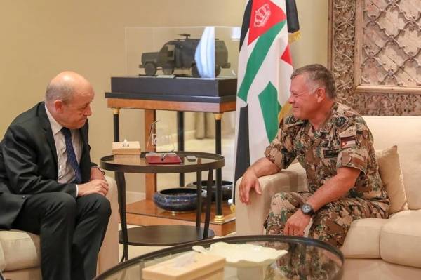 الملك يستقبل وزير الخارجية الفرنسي لودريان