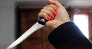 سيدة تقتل زوجها طعناً في الرصيفة