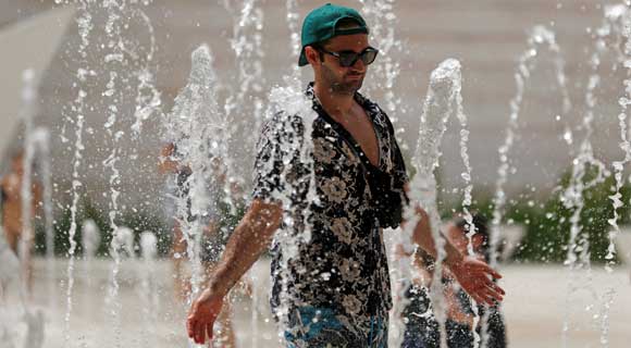 درجات حرارة قياسية وذوبان للأسفلت جراء موجة الحر في أوروبا