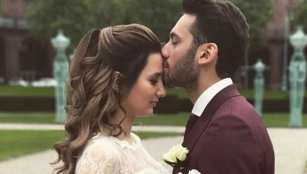 طليقة نجم ميلان تنفي خيانته وتتهمه بمحاولة إجهاض طفلهما