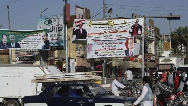 انفجار سيارة وسط القاهرة ولا أنباء عن قتلى