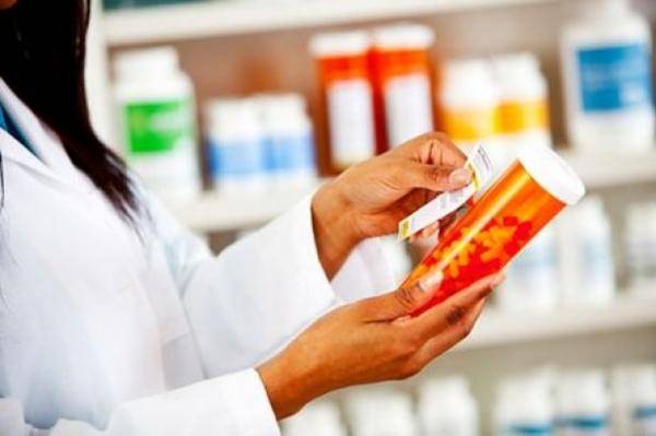 نقيب الصيادلة يعلق على وضع سلسلة صيدليات دواكم وتوقيف صاحب أحد سلاسل الصيدليات الكبرى