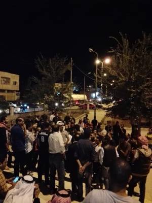 احتجاجات عقب اعتقال أحد شباب الحراك في ناعور ..صور