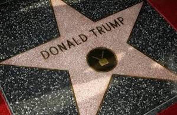 هوليوود تطلب إزالة نجمة ترامب عن رصيف الفن والشهرة 