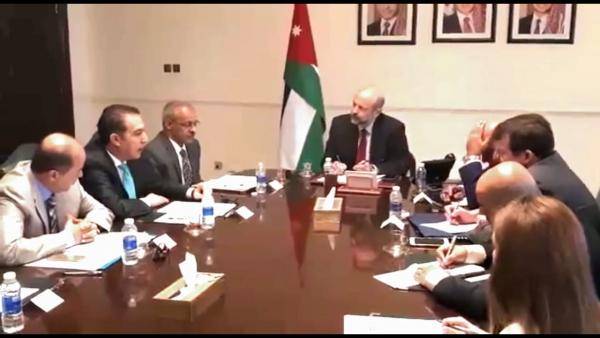 الرزاز يوعز بزيادة حوافز الاطباء والتعيينات في وزارة الصحة