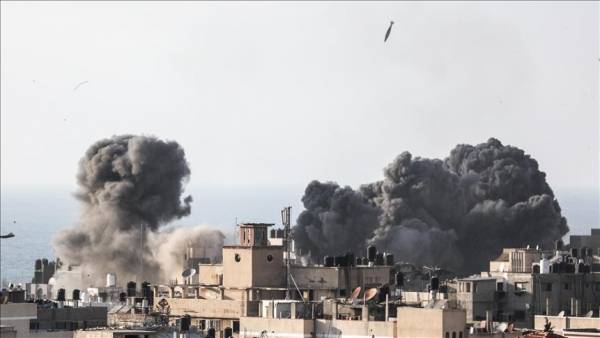 غارات إسرائيلية عنيفة بغزة تسبق اجتماع الكابينيت