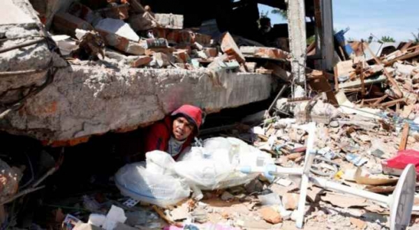 ارتفاع حصيلة ضحايا الزلزال في اندونيسيا الى 387 قتيلا