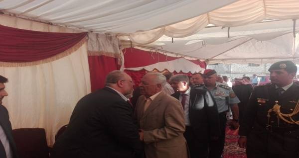 مندوباً عن الملك.. رئيس الديوان الملكي يؤدي واجب العزاء بالزيود