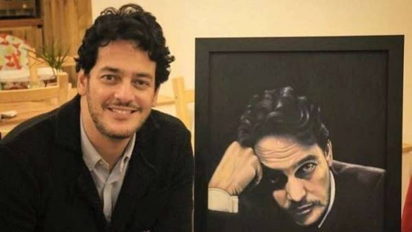 فنان مصري ينشر صوره عاريا ويؤكد: لا تهمني الاتهامات بالشذوذ (صور)