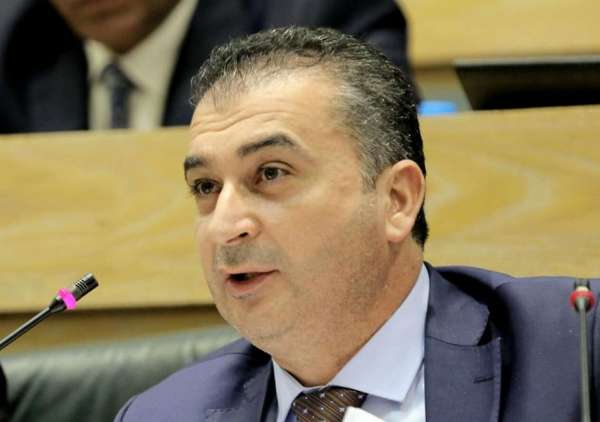 زيادين: سأطلع على اتفاقية امنية والتربية مع المحافظة !!