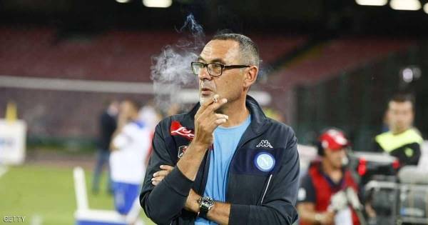 حل مبتكر لمدرب تشلسي بعد منعه من التدخين