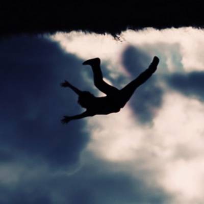 العقبةالقبض على ثلاثيني حاول الانتحار وبرفقته طفلته