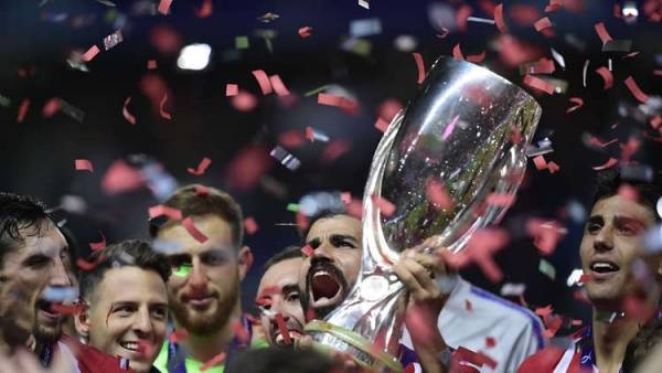 اتلتيكو مدريد يتوج بكأس السوبر الأوروبية