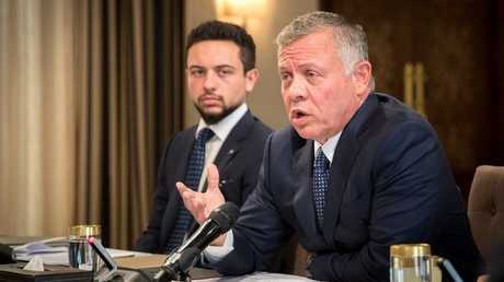 الملك : لم نرَ أو نقرأ شيئاً اسمه صفقة القرن