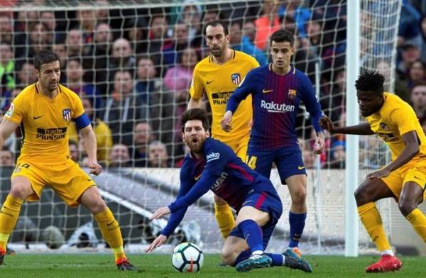 أكثر اللحظات المضحكة لحالات لمس الكرة باليد (شاهد)