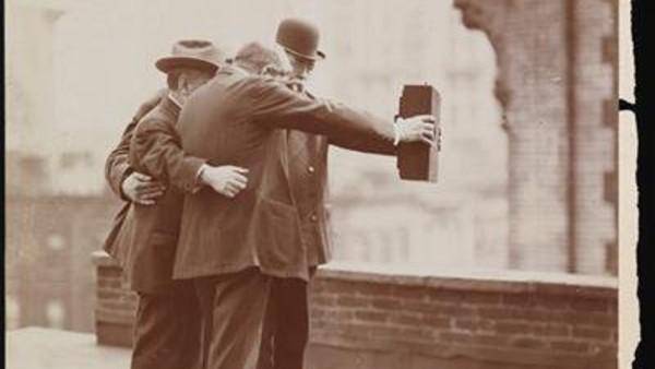 هل هذه أول صورة سيلفي بالتاريخ؟