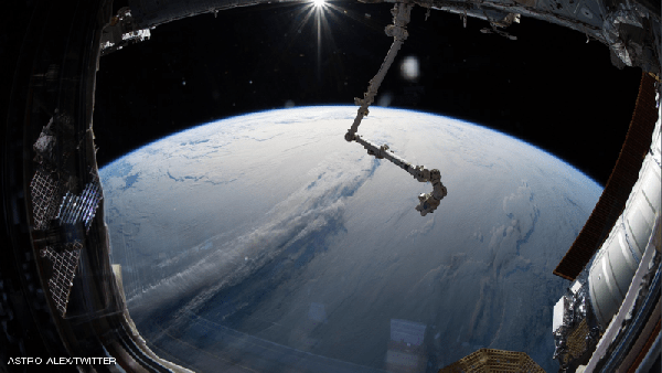 كوكب الغيوم.. الأرض في لقطة مذهلة من الفضاء