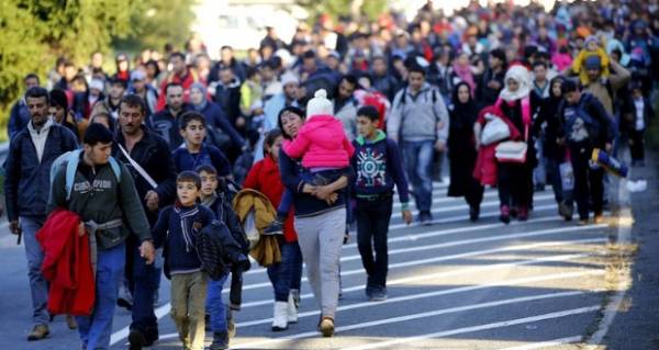 فرنسا ترفض بحث عودة اللاجئين السوريين بسبب معاملة الأسد