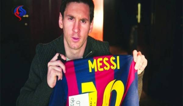 قميص ميسي يحرم رئيس الاتحاد الفلسطيني من المباريات