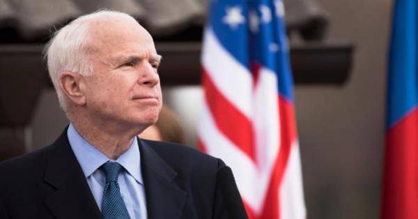 وفاة السناتور الأميركي جون ماكين