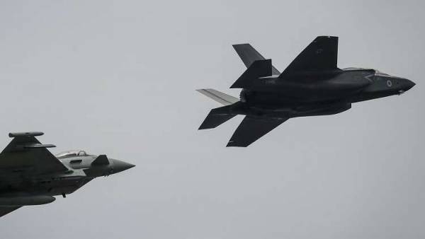 موسكو: مرافقة مقاتلات بريطانية لطائرات روسية خطوة خطيرة