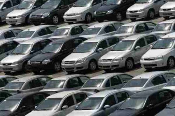 الطباع : قطاع السيارات ما زال يعاني جراء القوانين والضرائب المفروضة
