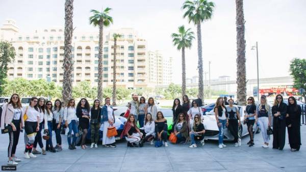 الغزلان العربية: نادي سيارات خارقة إماراتي للنساء فقط