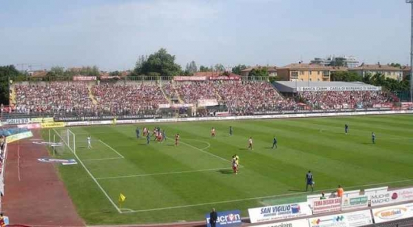 نادي إيطالي ينهي صفقة بطريقة غير مسبوقة في عالم كرة القدم