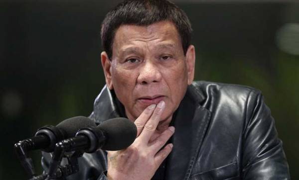 الرئيس الفلبيني يتعرض لانتقادات جديدة بسبب “مزحة” عن الاغتصاب