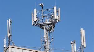 أبراج الاتصالات على أسطح المدارس!