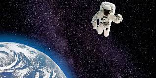 رائد فضاء إماراتي ضمن فريق روسي في نيسان المقبل