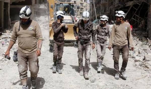 أم سورية تكشف مصيرا مرعبا لطفلها الموجود لدى الخوذ البيضاء!