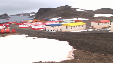 بلدة لا يسمح العيش فيها دون إجراء عملية جراحية!