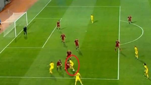 ميسي أوكراني يخدع 5 مدافعين بحركتين سحريتين ويسجل هدفا مذهلا (فيديو)