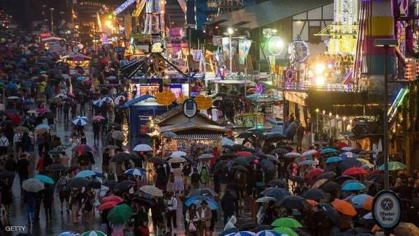 بلد أوروبي غني يريد 400 ألف مهاجر بالعام.. وقانون مُرحب