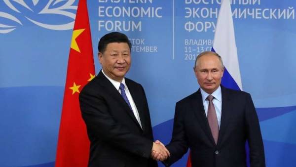 بوتين يحتفي بضيفه الصيني ويعدد مزايا العلاقات الثنائية!