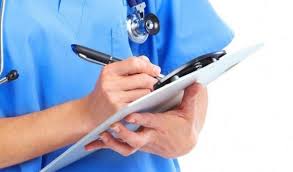 الممرضين تطالب بحد أدنى لأجور ممرضي القطاع الخاص