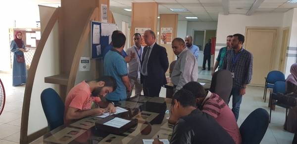 زيارة ميدانية لوزير العمل لمحافظة المفرق ولواء سحاب