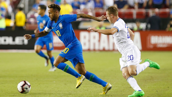 (توماس توخل) يكشف سبب غياب (نيمار) عن مباراة سانت إتيان