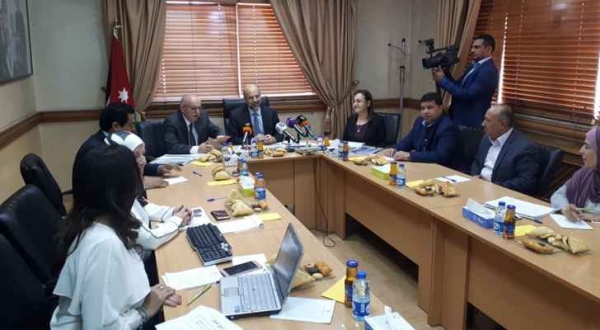 الرزاز يزور المؤسسة العامة للإسكان والتطوير الحضري