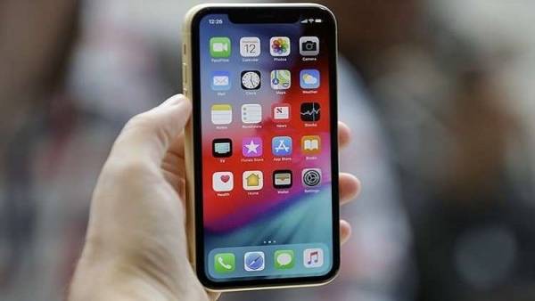 خلل يمكنه تحطيم أي جهاز آيفون عن بعد!