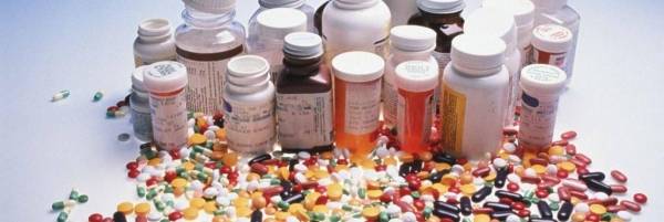 نقابة الصیادلة مطالبة بوضع نشرات تعریفیة عن الأدویة ؟!