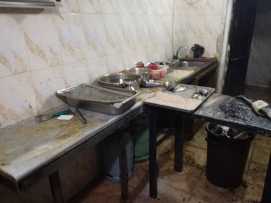 بالصور..اغلاق  مطعم  سياحي في مادبا  لاستخدامه لحوم فاسدة