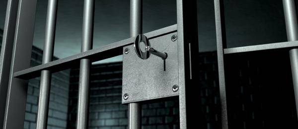 القبض على ٦ مطلوبين بقضايا مالية ضخمة