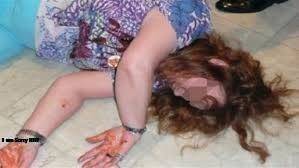 قاتل أمه في مادبا يواجه حكما بالاعدام بعد اعترافه بالجريمه ويداه ملطختان بالدماء