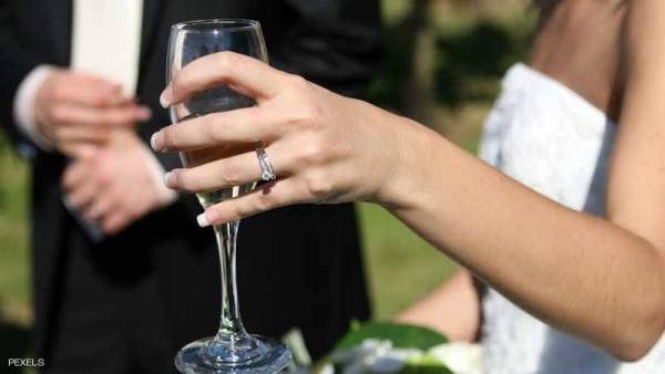 دعوة حفل زفاف تتجاوز كل الحدود الإنسانية