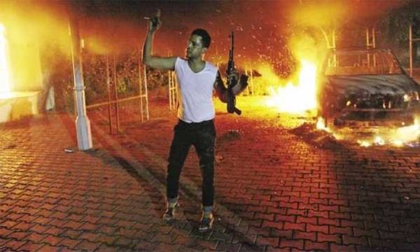 «مجموعة الأزمات الدولية»: مقتل السفير الأمريكي في بنغازي حدد سياسة واشنطن في ليبيا 